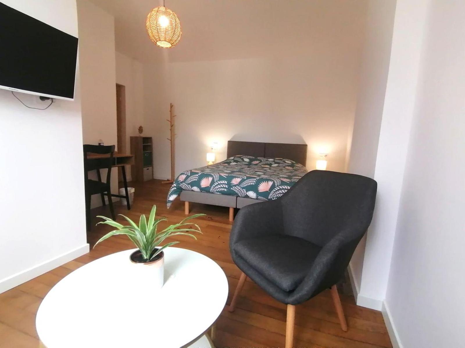 Le Relais Napoleon Bed & Breakfast Avesnes-sur-Helpe Bagian luar foto
