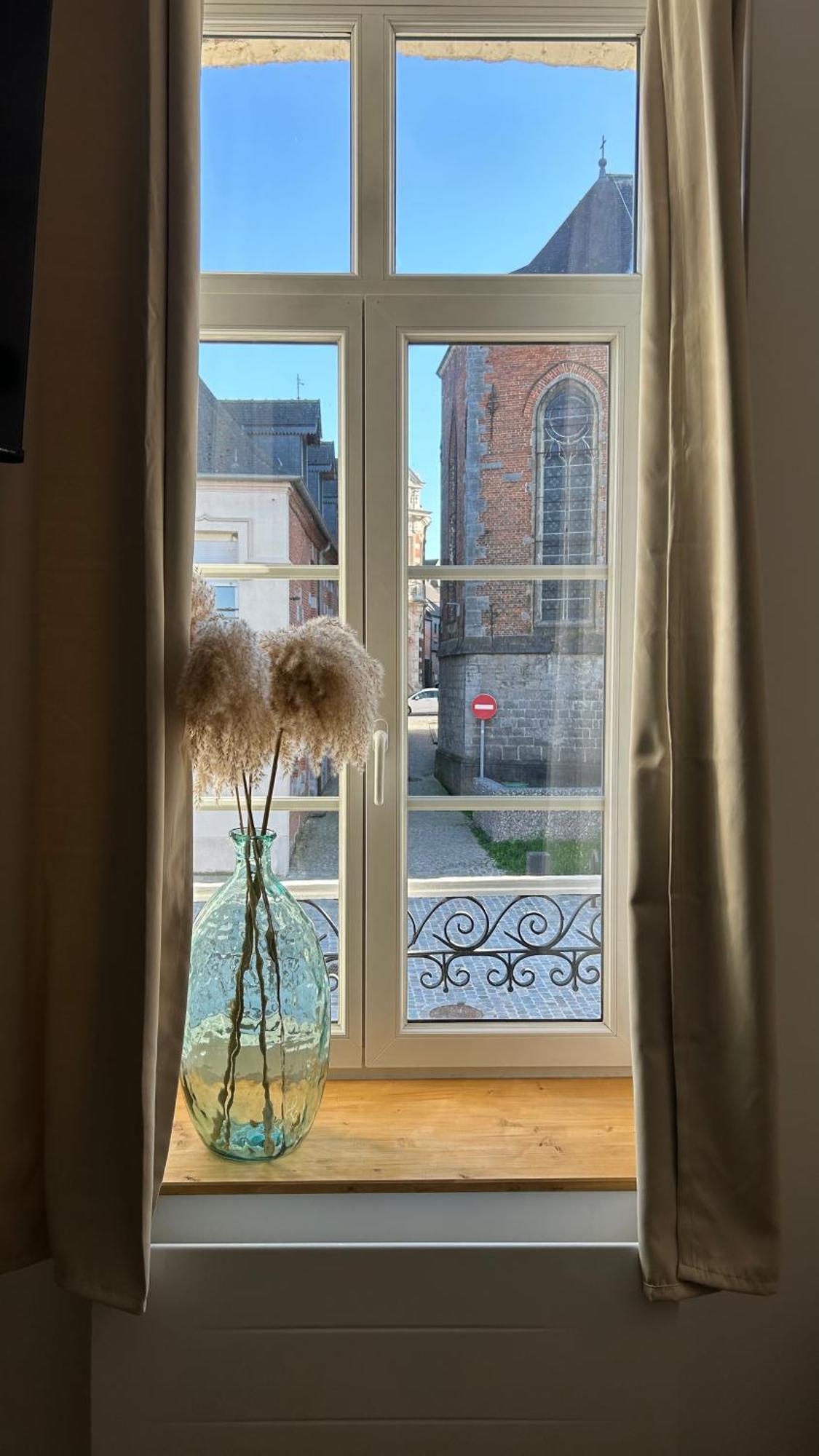 Le Relais Napoleon Bed & Breakfast Avesnes-sur-Helpe Bagian luar foto