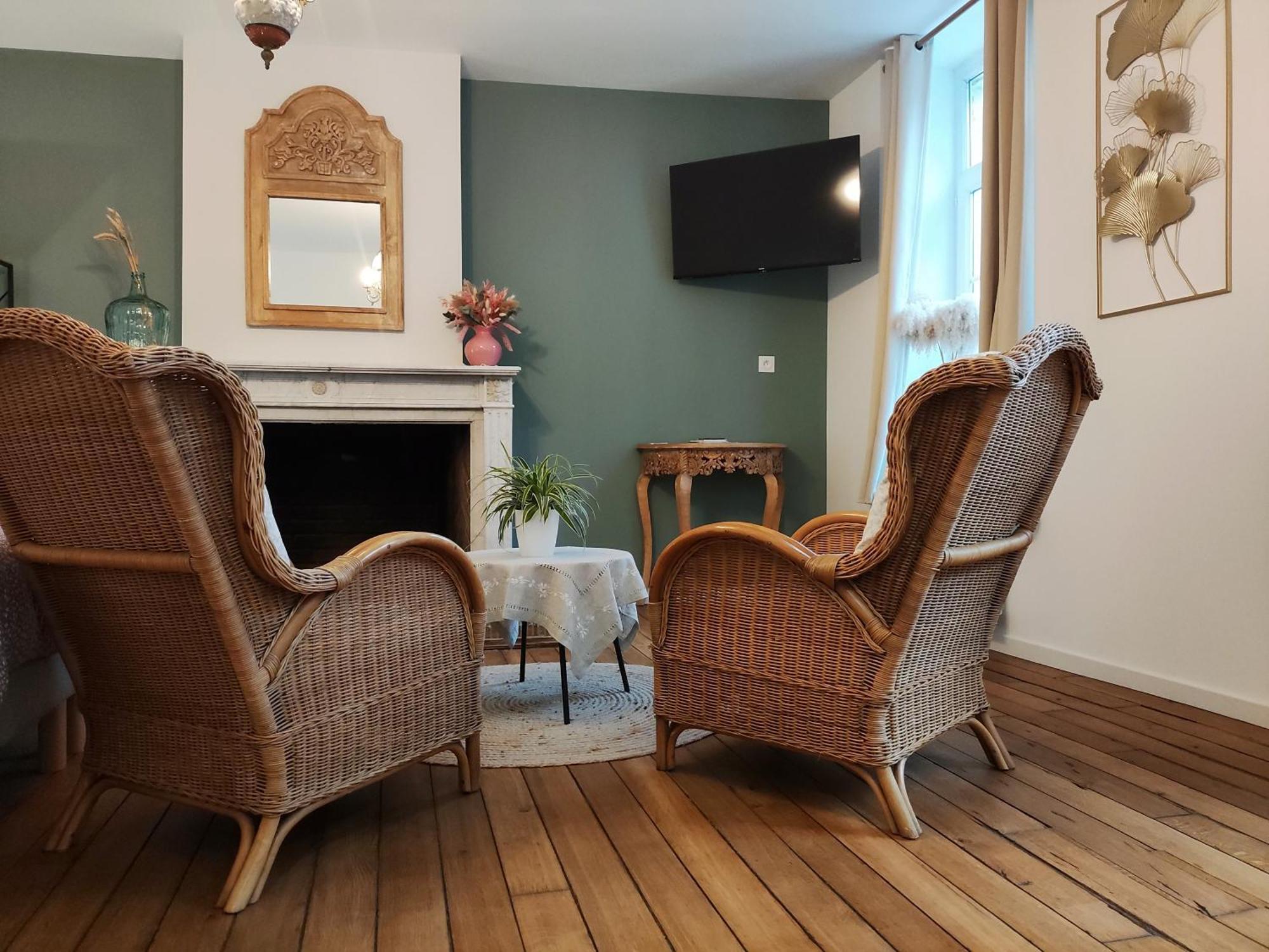 Le Relais Napoleon Bed & Breakfast Avesnes-sur-Helpe Bagian luar foto