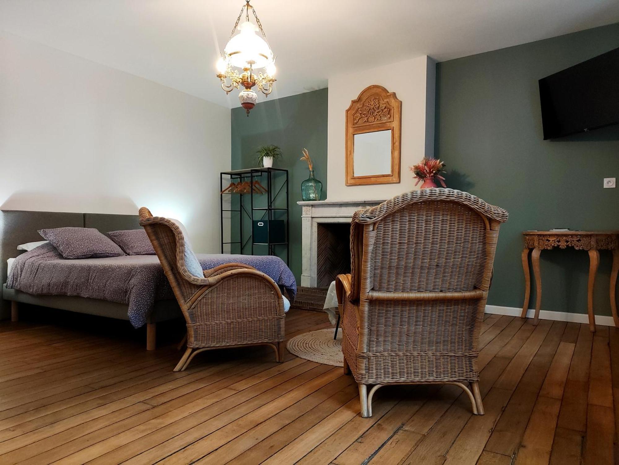 Le Relais Napoleon Bed & Breakfast Avesnes-sur-Helpe Bagian luar foto